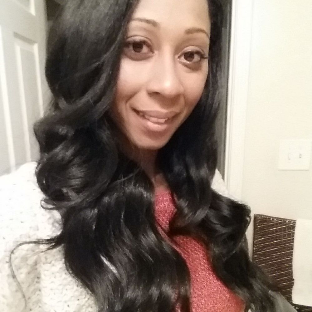 Meet your Posher, Phenicia